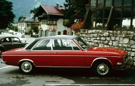 Audi 100 C1 Retro